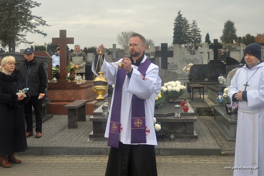 060 Procesja na nowym cmentarzu.jpg